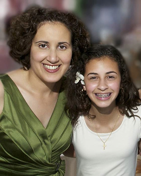 Jacqueline Greig and her daughter